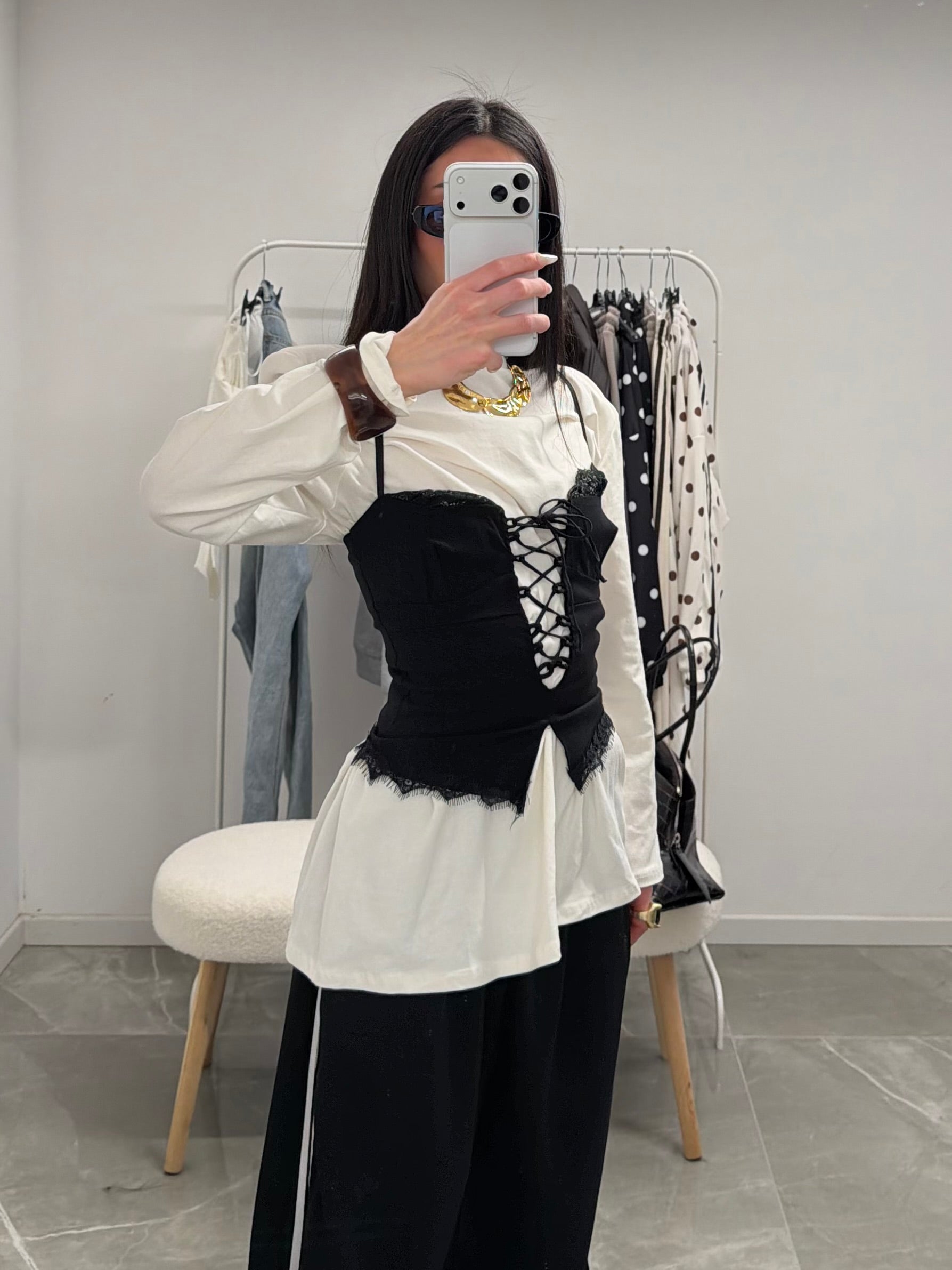 t-shirt oversize con spalline