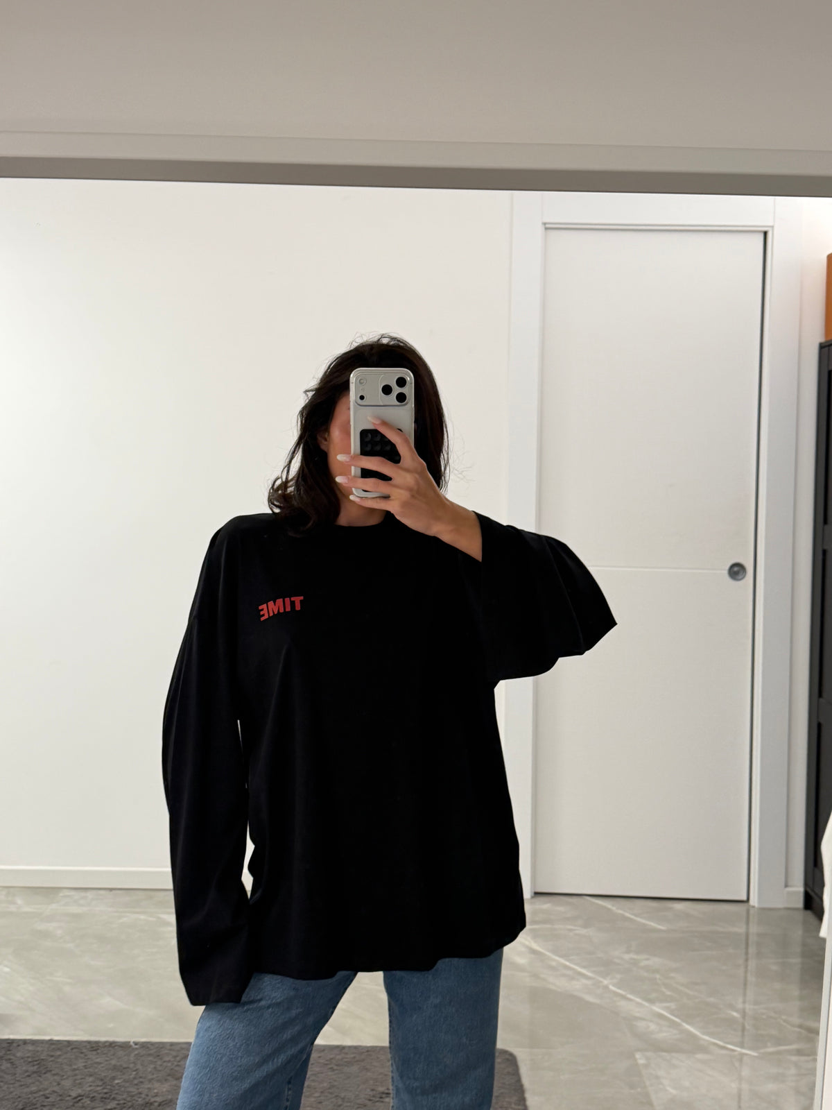 long sleeves red e black