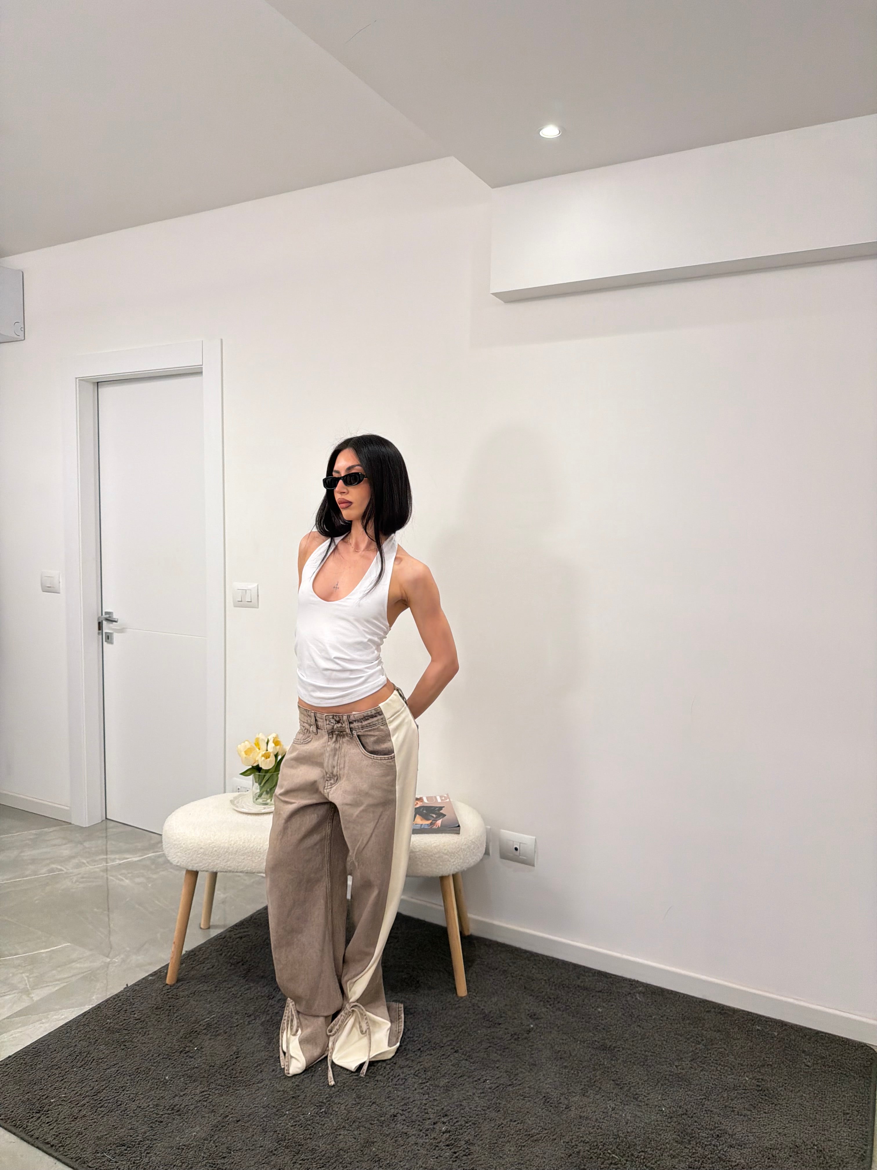 top v white