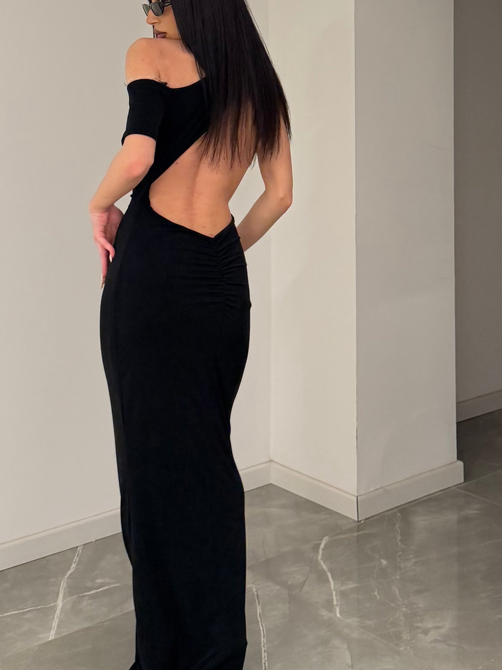 dress back nude