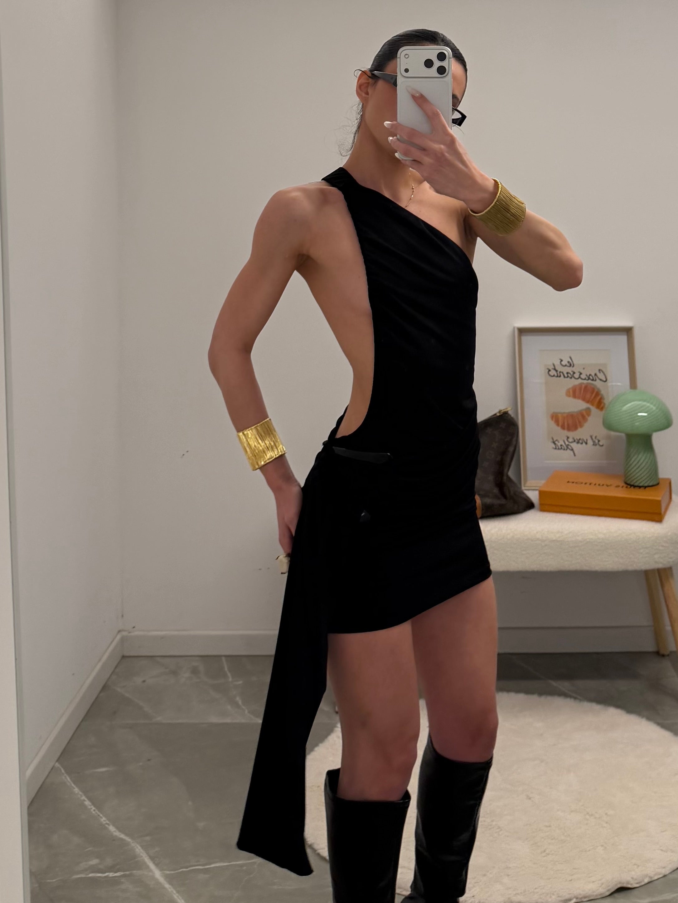 Dress belt one shoulder