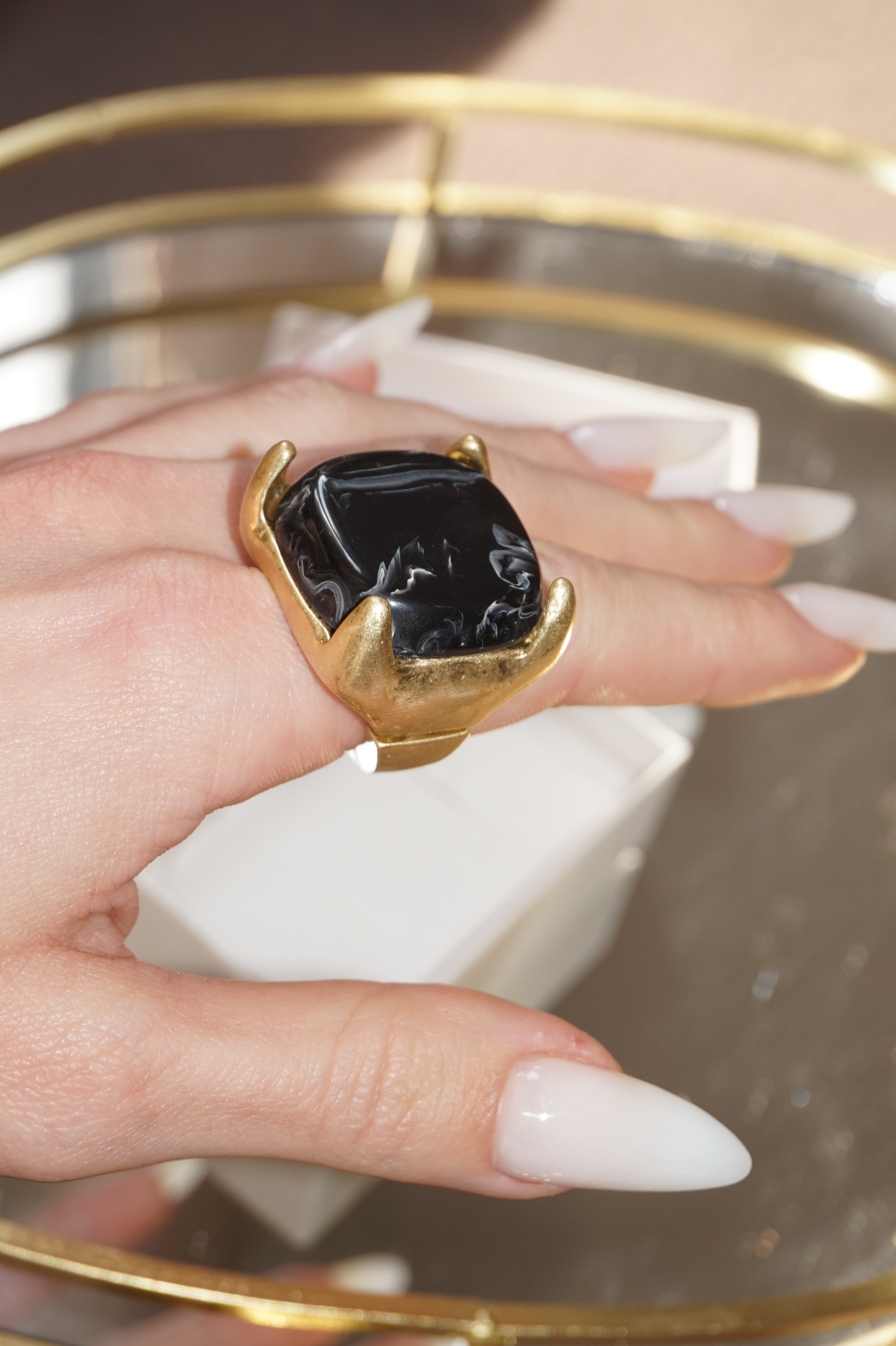 Ring stone black