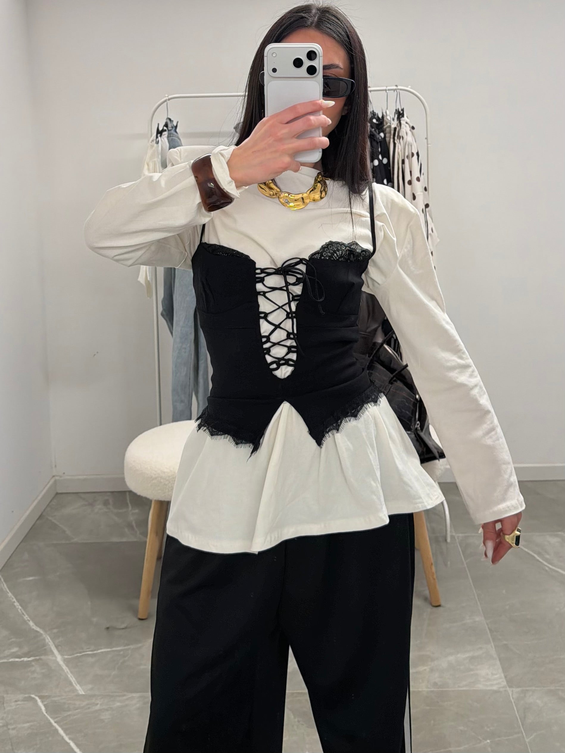 t-shirt oversize con spalline