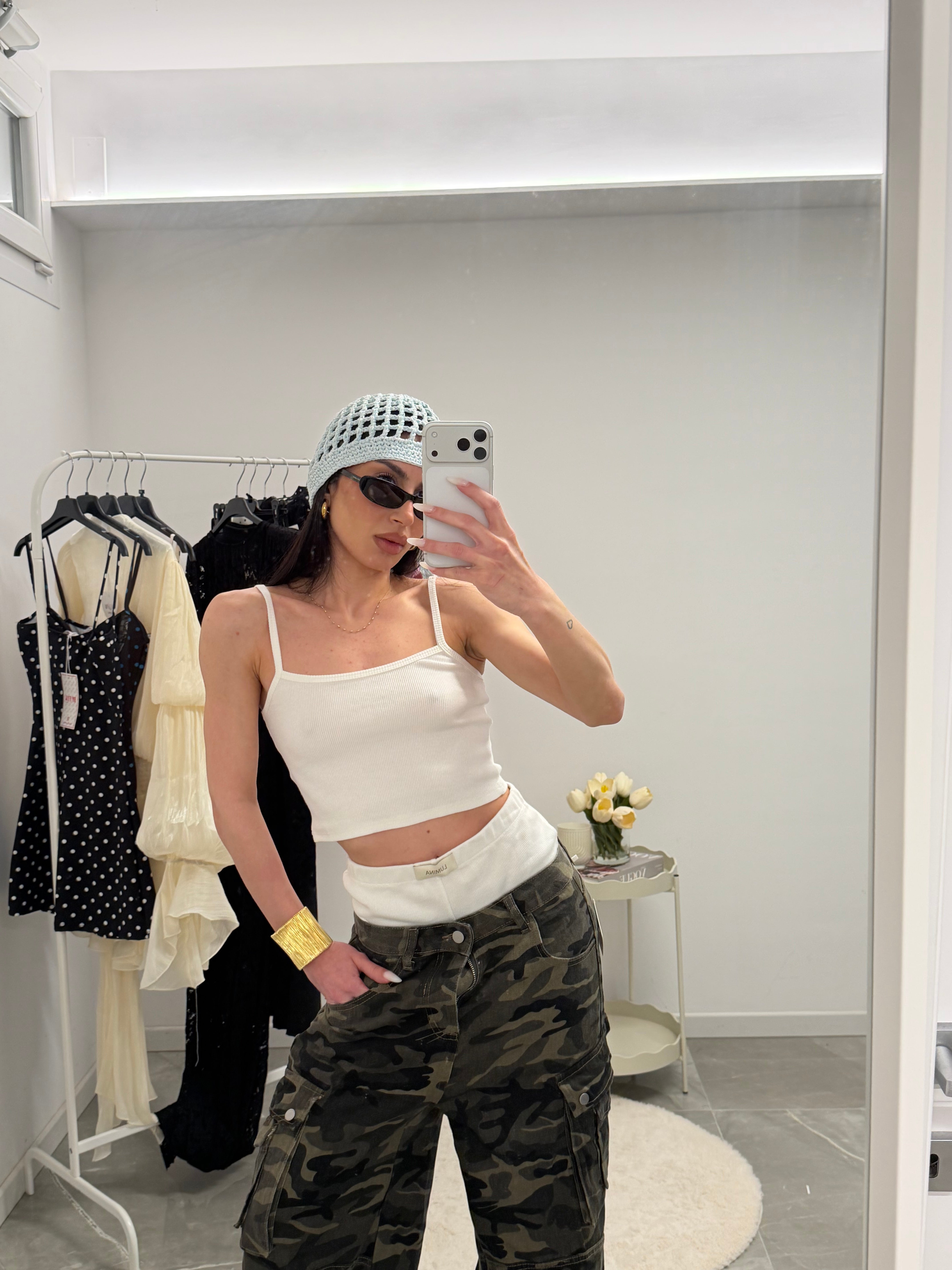 coordinato white top e shorts
