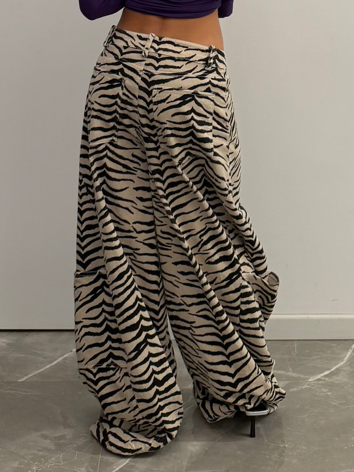 Suede pants zebra