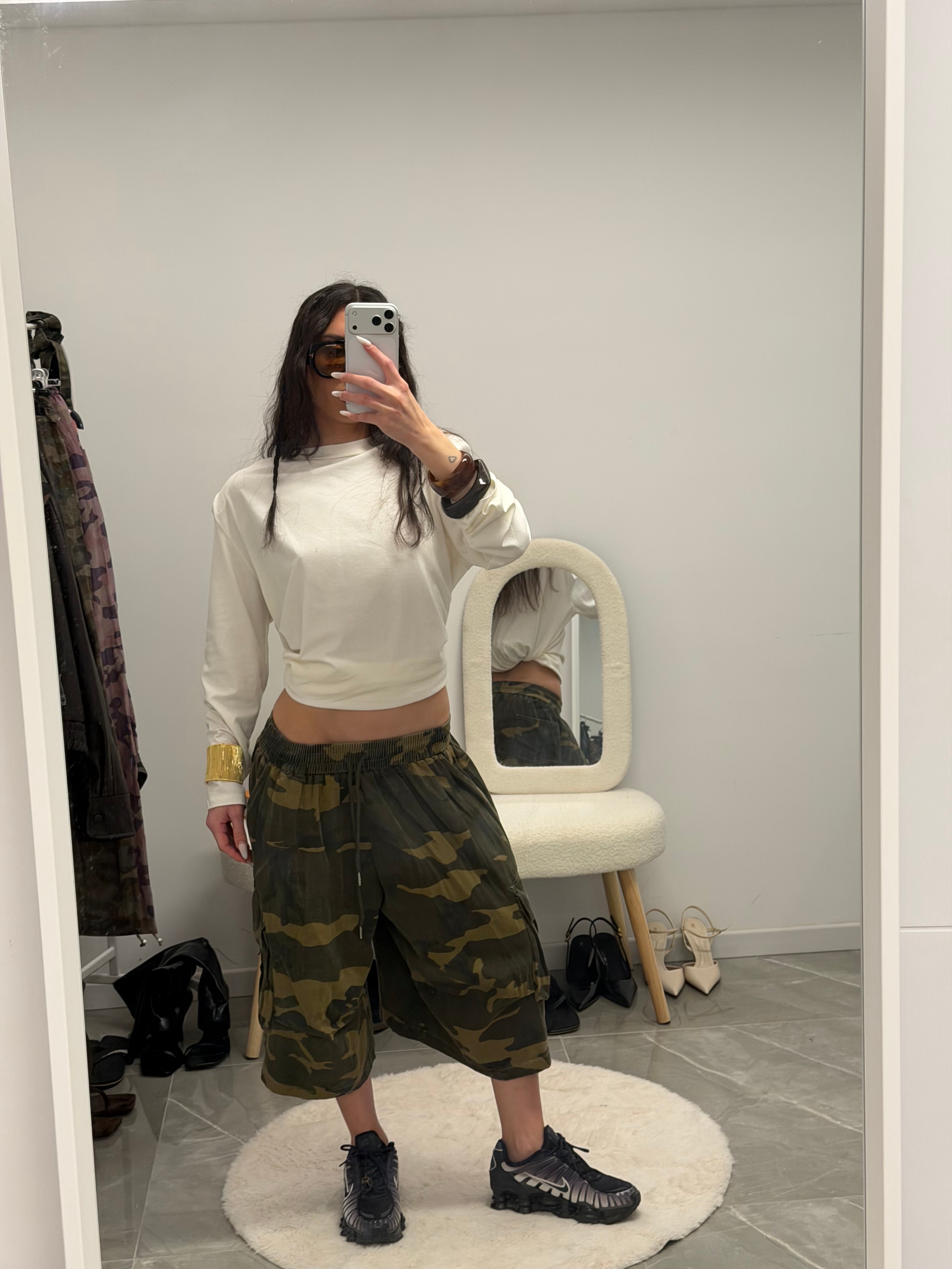 camouflage jorts in tuta