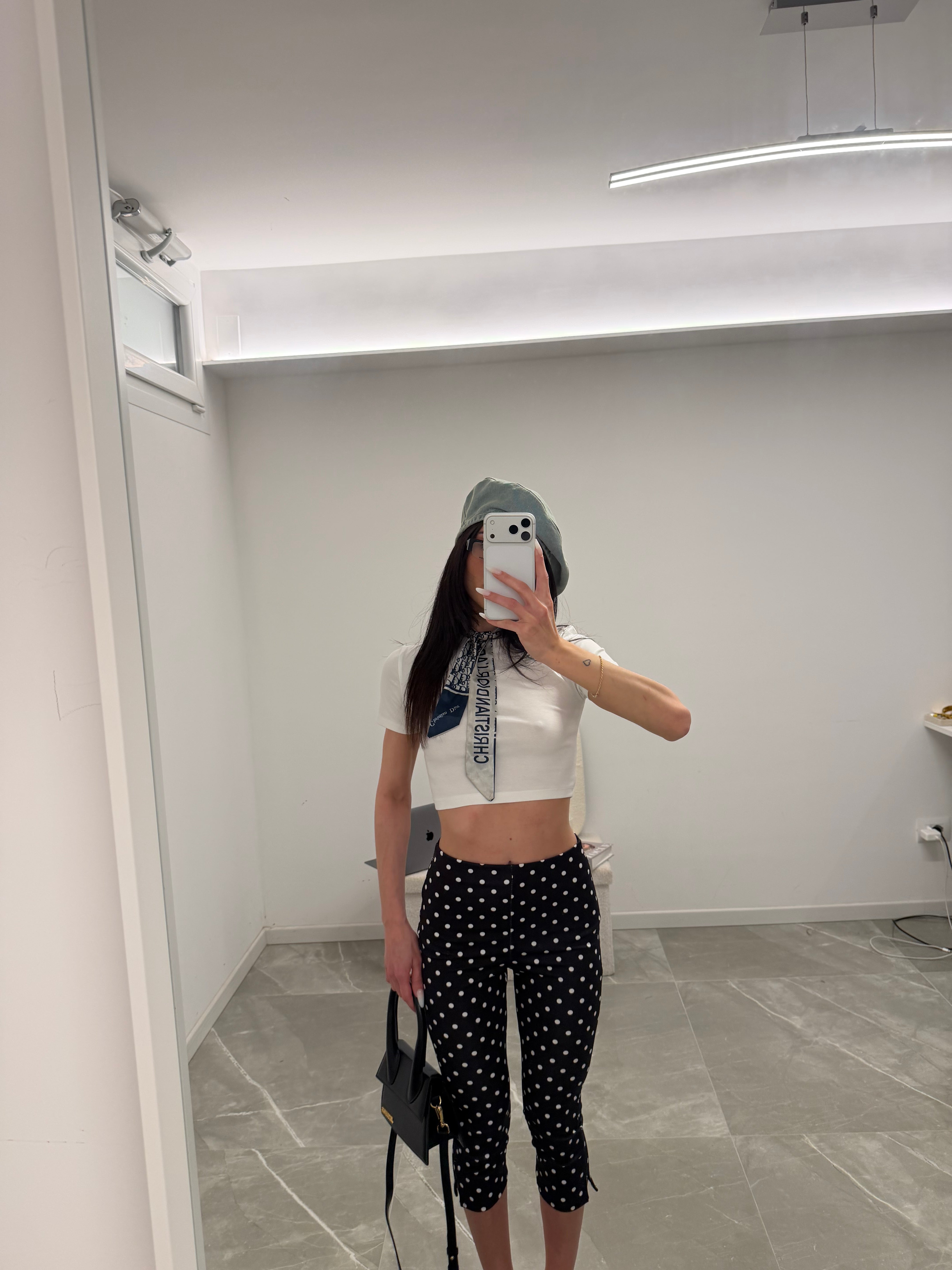 basic cropped shirt
