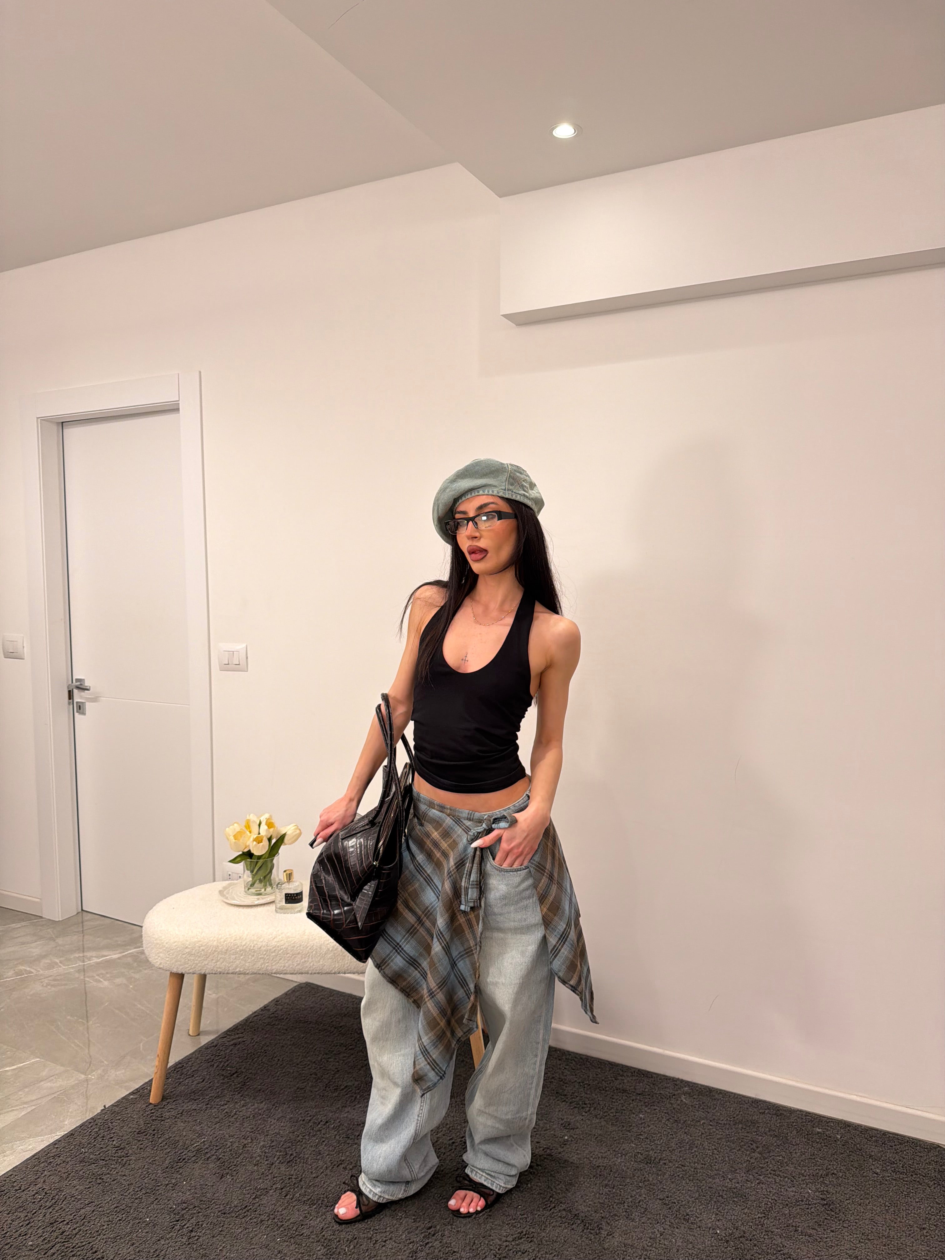 top v black