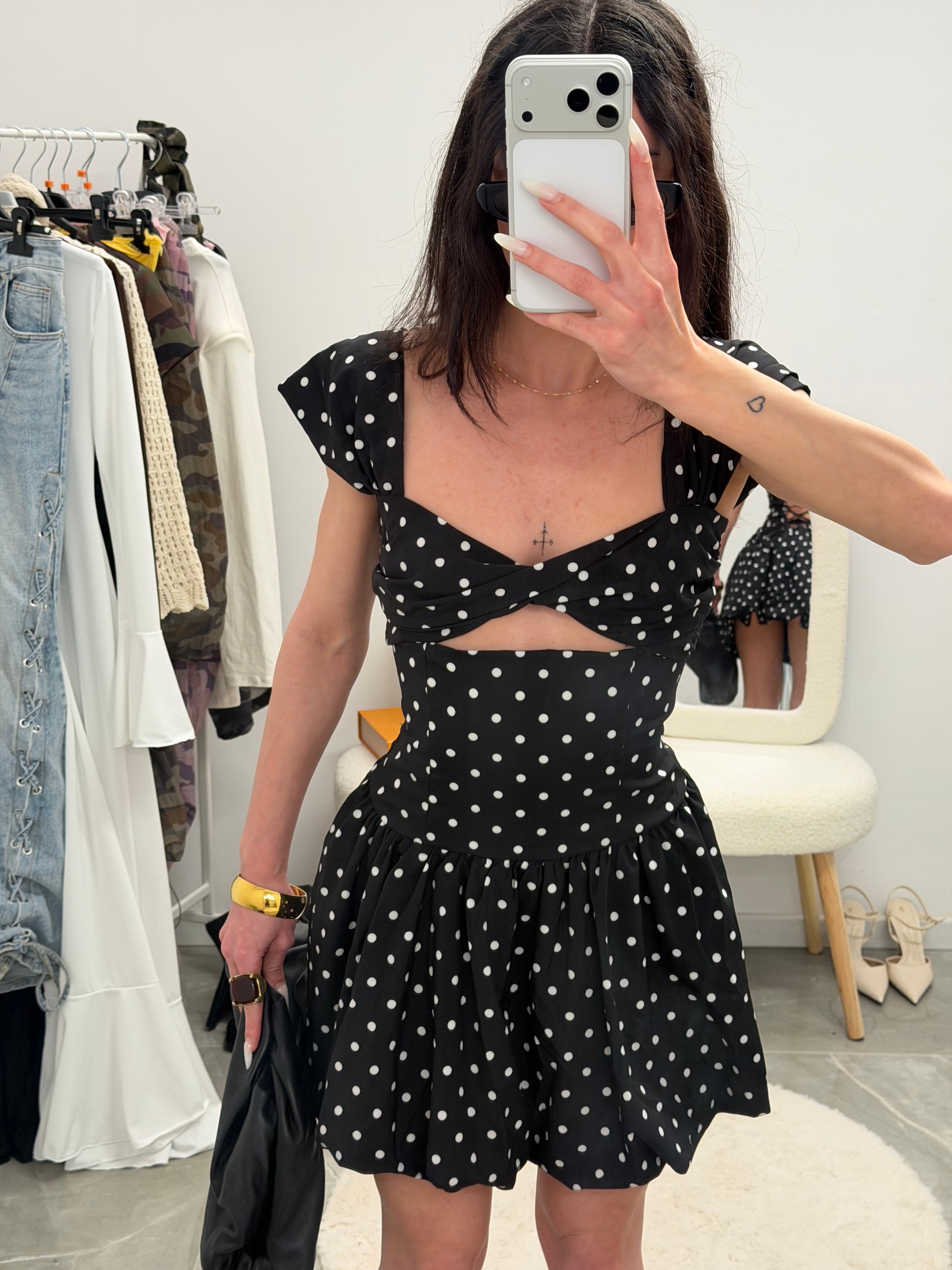 dress dot