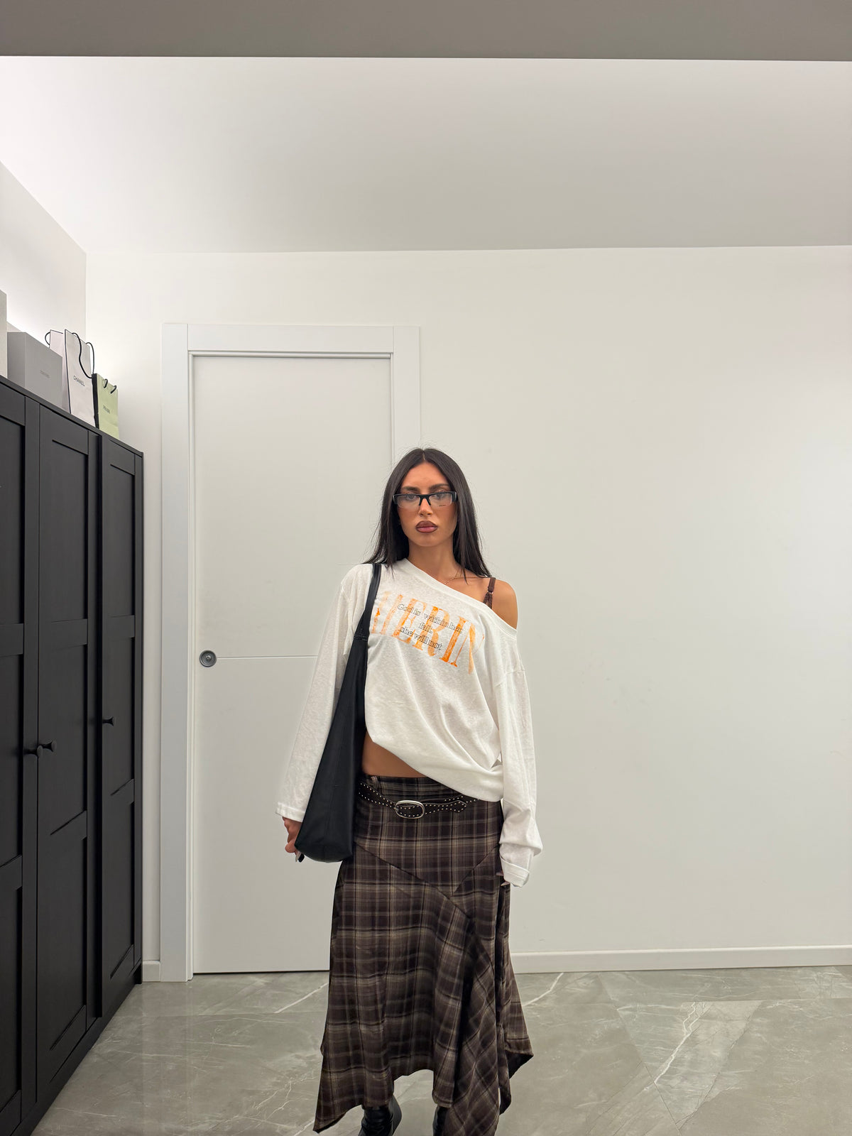 Off Duty Tee white