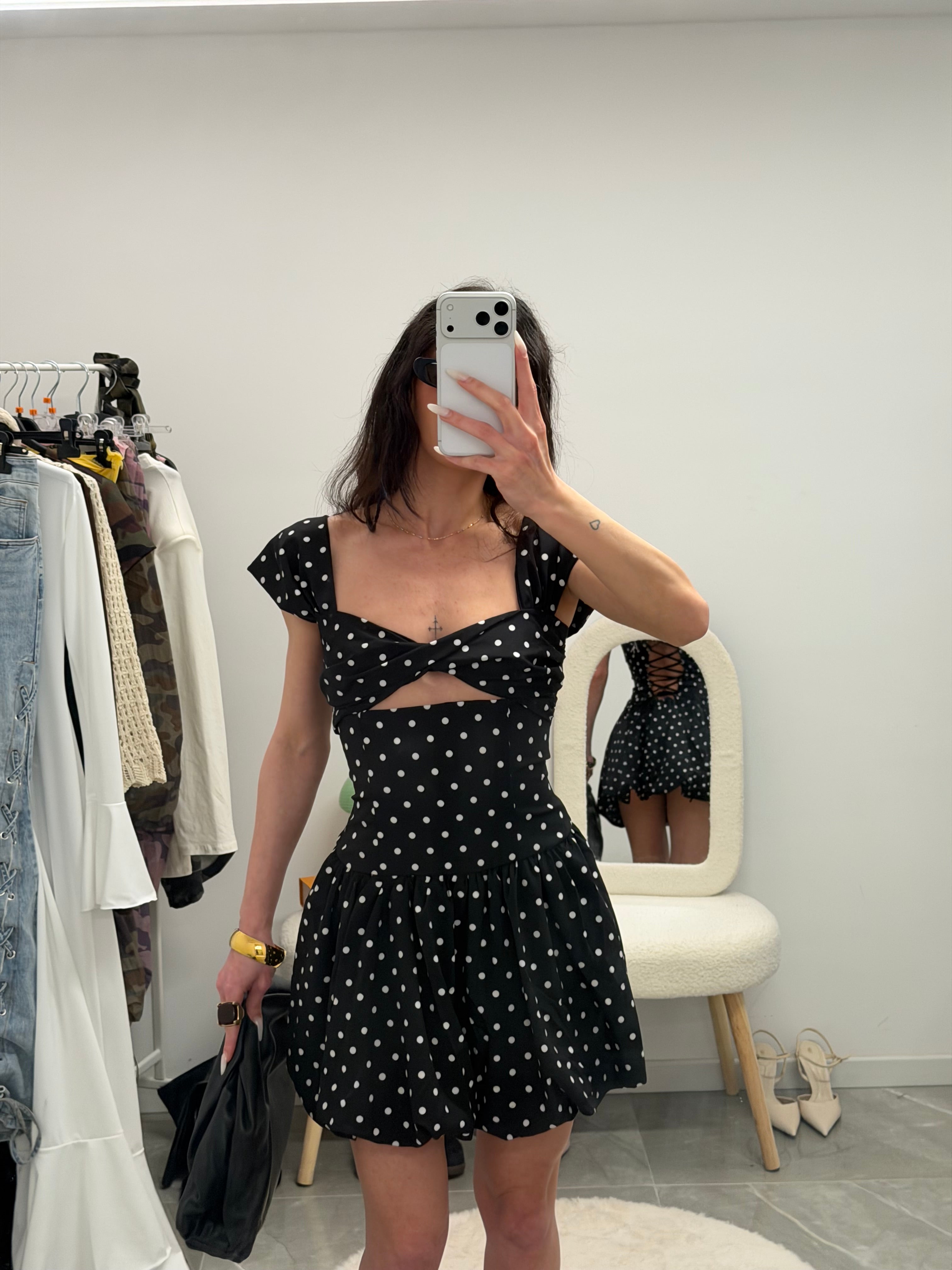 dress dot