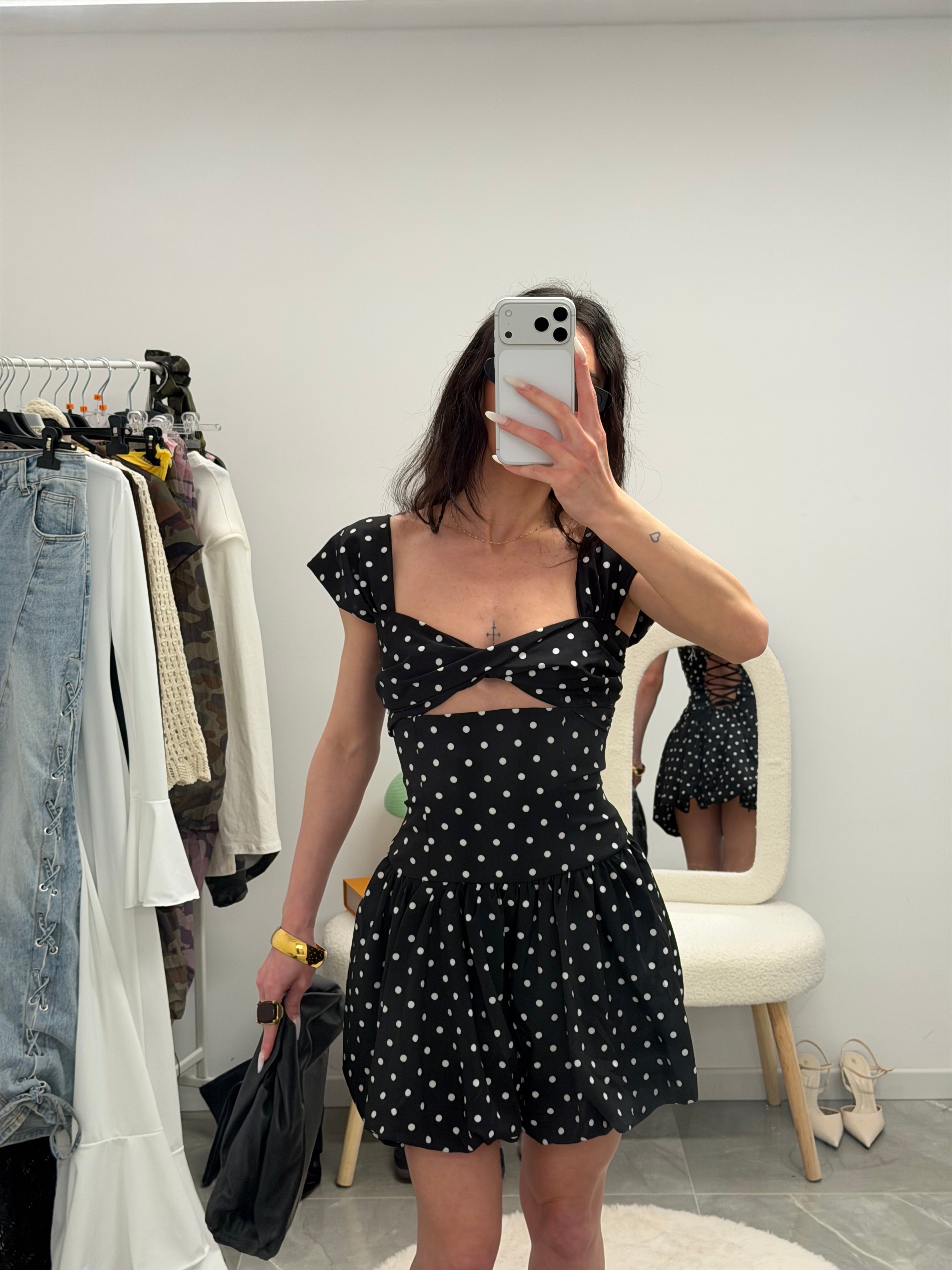 dress dot